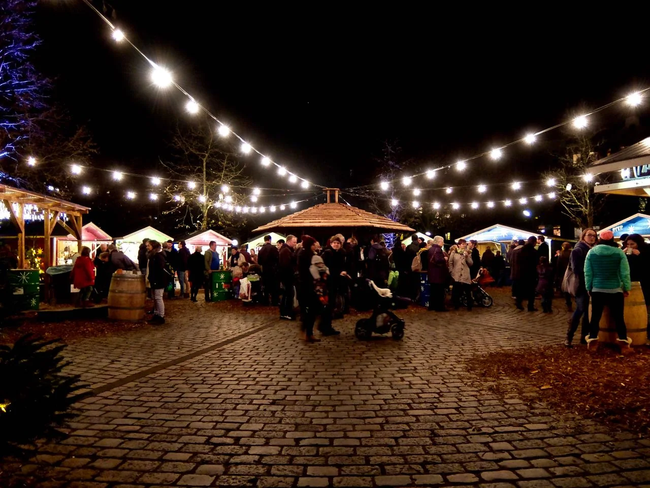Weihnachtsmarkt Apostelkirche, Eimsbüttel