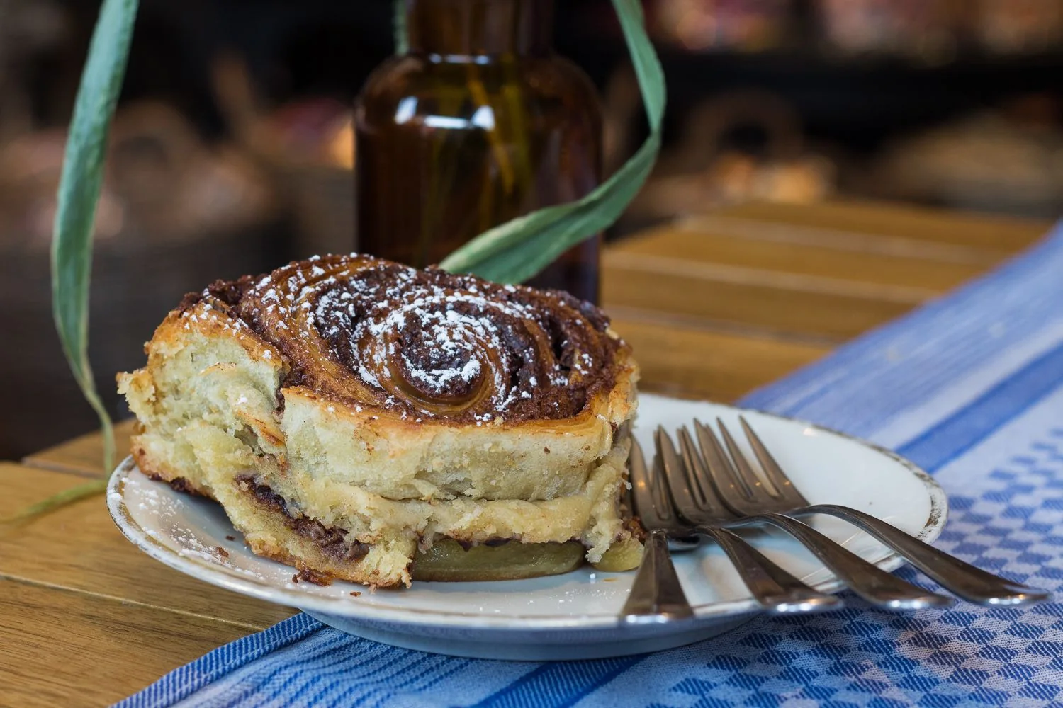 Cinnamon Roll Tasting, Ookie Dough