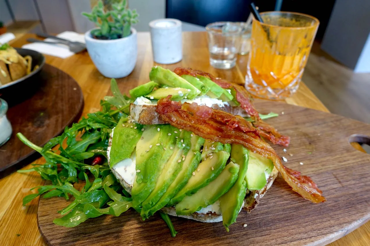Kropka avocado toast