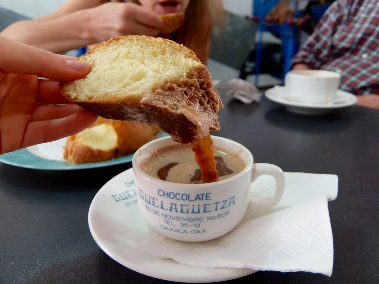 chocolate caliente with pan de yema