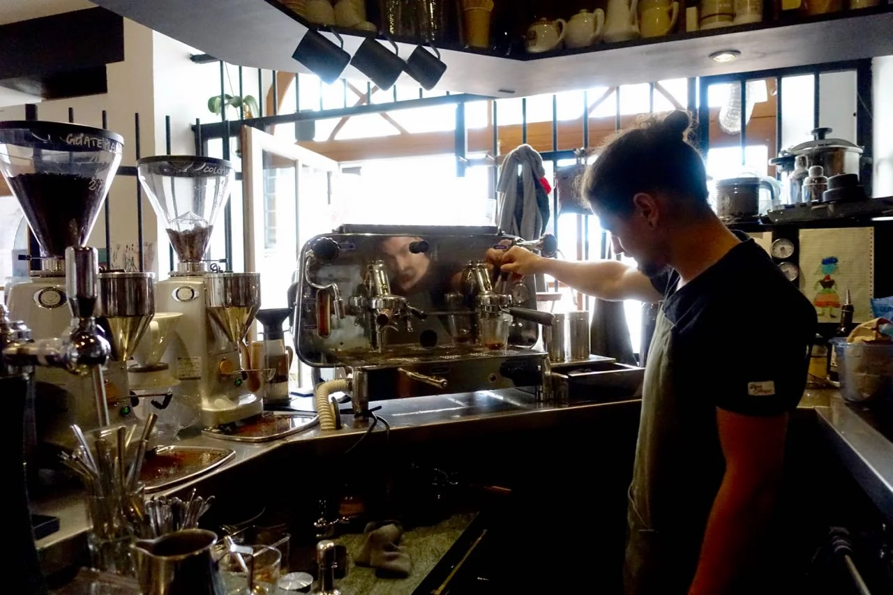 Bruno making coffee, L'Anartiste, Toulouse