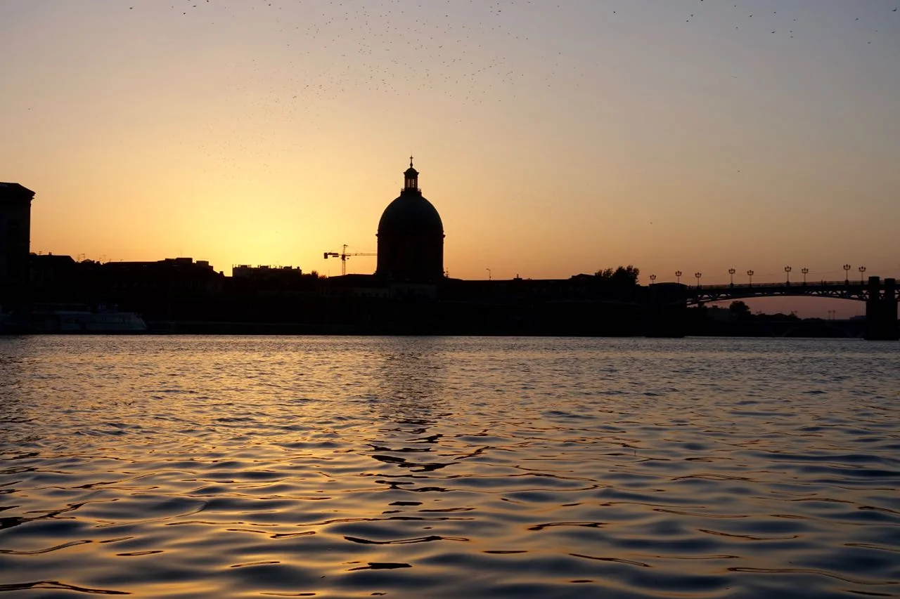 Garonne river sunset, Visiting Toulouse