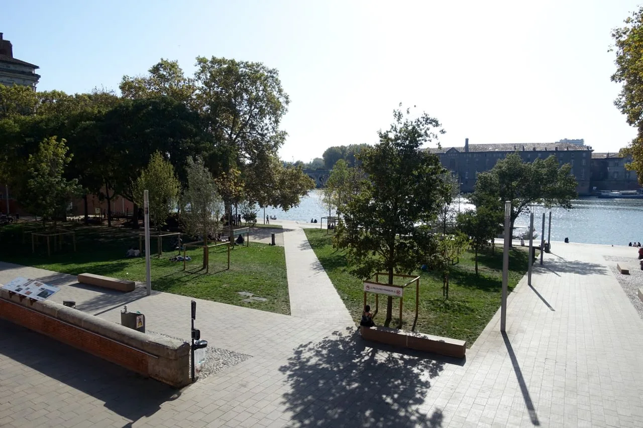 Garonne River, Visiting Toulouse