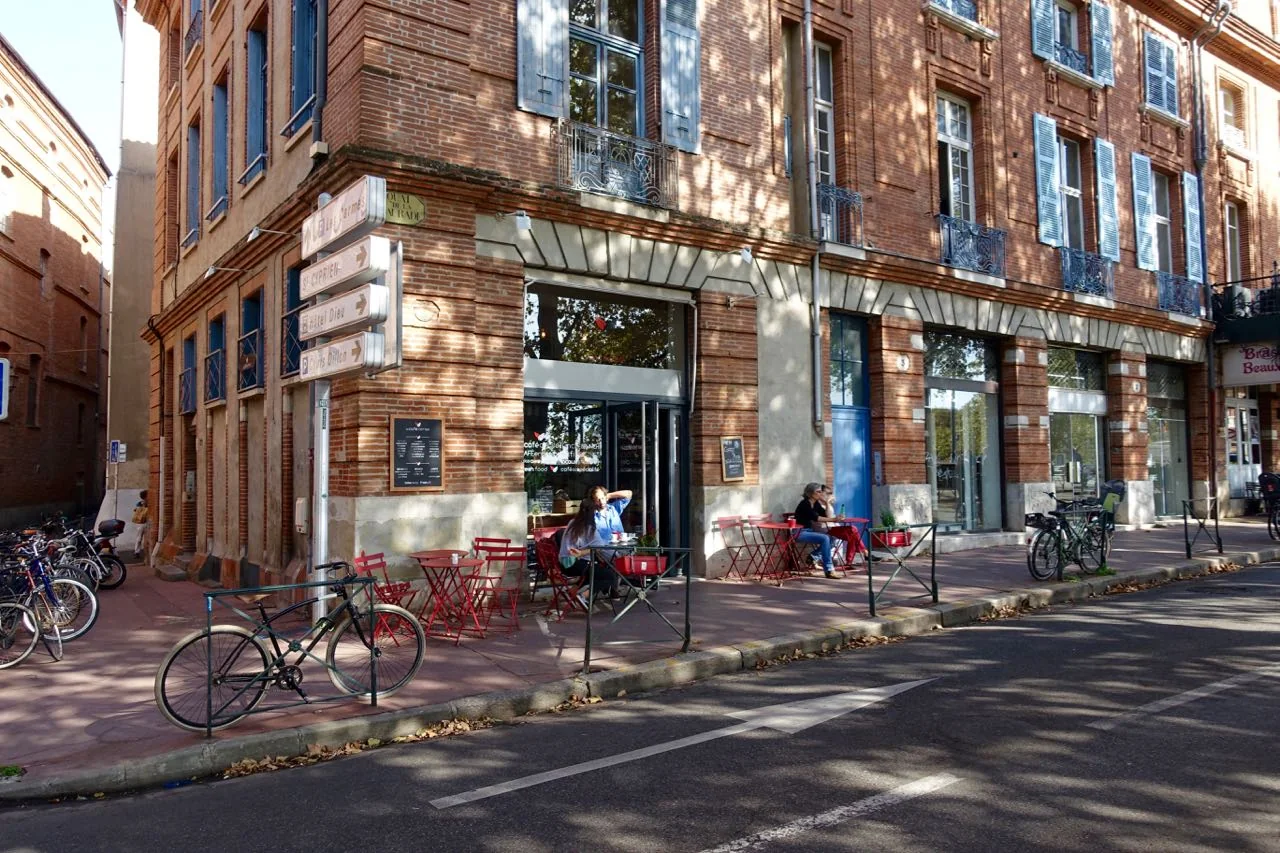 Le Café Cerise exterior, Toulouse