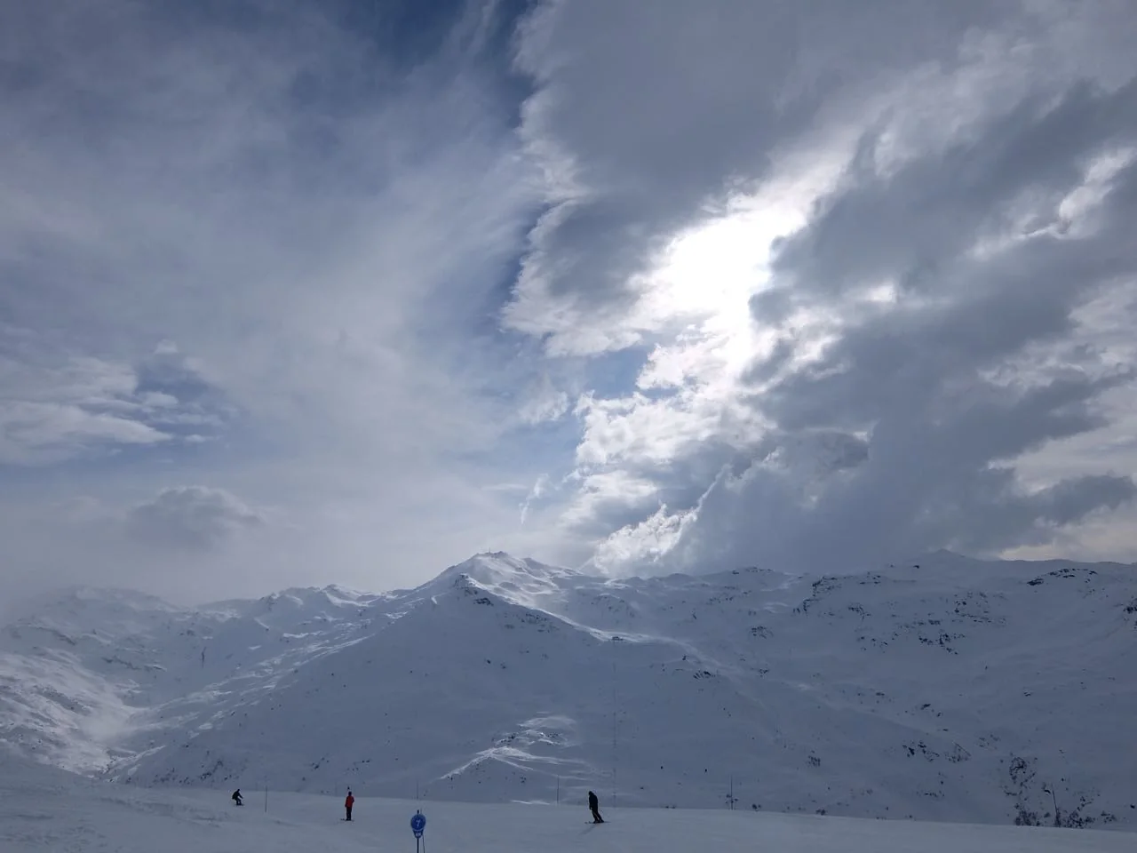 Clouds and mountain views in Les 3 Vallées