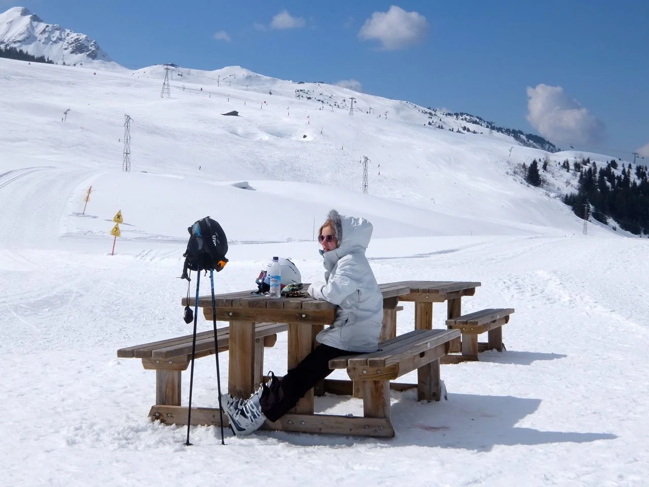 Lunch at a picnic bench in Les 3 Vallées