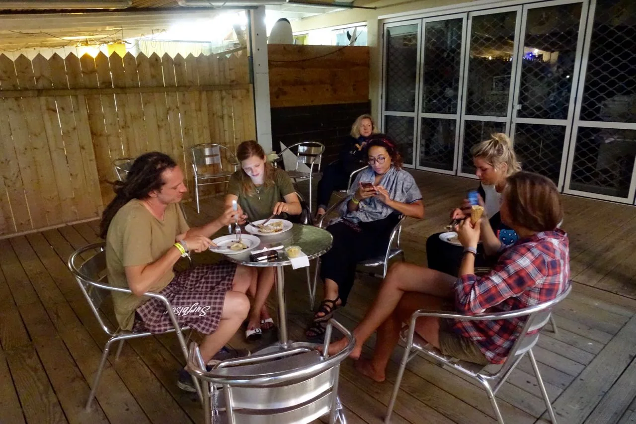 volunteers crepes and phones