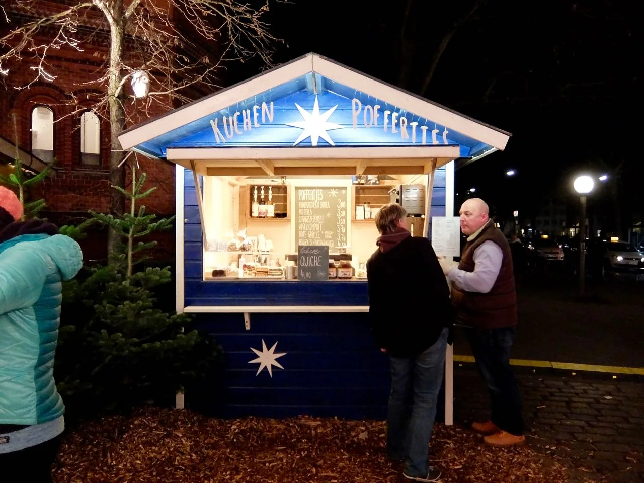 Cake and poffertjes stand at the Apostelkirche Christmas market