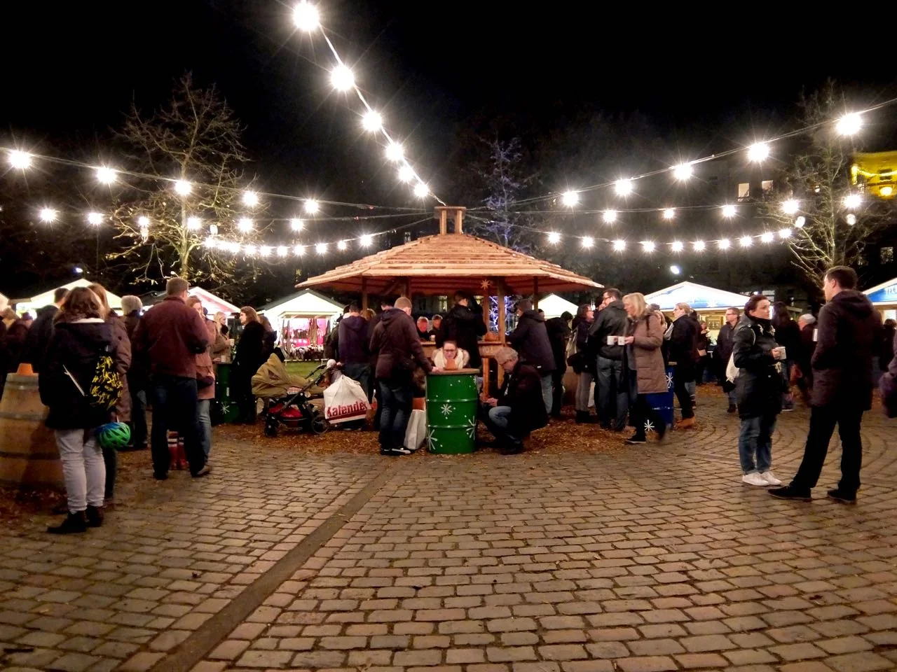Christmas market atmosphere at Apostelkirche in Hamburg